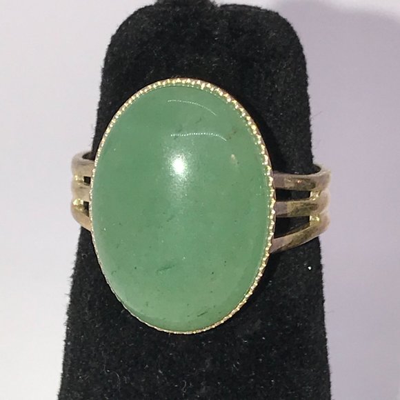 Silver Plated Green Aventurine Cab Ring, Sizeable - Picture 2 of 16